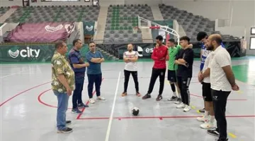 مدير عام الشباب والرياضة في القليوبية يزور تدريبات منتخب كرة اليد تحضيرًا للنهائي في دوري مراكز الشباب