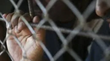يمتلك 65 ألف حبة مخدرة.. مالك مركز تجاري مشهور يواجه هذه العقوبة