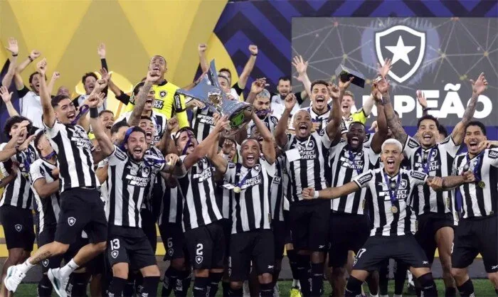 بوتافوجو البرازيلي يأمل في تحقيق معجزة جديدة في بطولة كأس العالم للأندية بوتافوجو البرازيلي يأمل في تحقيق معجزة جديدة في بطولة كأس العالم للأندية