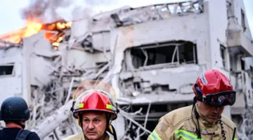 صور من تل أبيب: سقوط 3 ضحايا وإصابة 100 بجروح خطيرة جراء صواريخ إيرانية