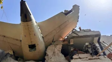 زيادة عدد ضحايا تحطم الطائرة في الهند إلى 279 شخصاً مؤكدين.