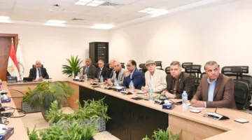 وزير الموارد المائية يراقب وضع الري في المحافظات خلال ذروة الطلب على المياه وحالة تدفق نهر النيل