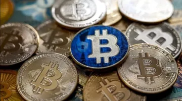 أسعار العملات الرقمية اليوم: بيتكوين تستمر في السيطرة وسولانا تبرز رغم انخفاض السوق