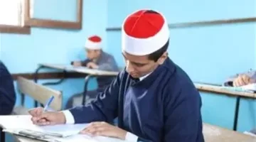 طلاب الثانوية الأزهرية في سوهاج يواصلون اختباراتهم.. و”الفيزياء” تسير بسلاسة تامة