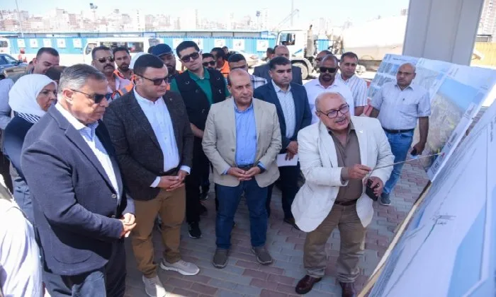 «كوبري 45»: حل لمشاكل الزحام في الإسكندرية.. وزير الإسكان يقوم بجولة تفقدية لمشروع محور السادات الاستراتيجي. «كوبري 45»: حل لمشاكل الزحام في الإسكندرية.. وزير الإسكان يقوم بجولة تفقدية لمشروع محور السادات الاستراتيجي.