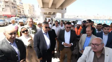 وزير الإسكان ومحافظ الإسكندرية يزوران مشروع بناء كوبرى 45 «محور السادات»