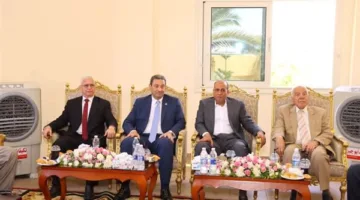 محافظ دمياط يتولى رئاسة لجنة مشاريع تخرج الدفعة الرابعة في معهد راية