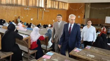 رئيس جامعة المنيا يشرف على سير الامتحانات في كليتي الآداب ودار العلوم