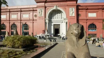 برنامج تدريبي لموظفي وزارة السياحة والآثار حول التراث والصناعات الإبداعية