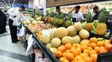 وزارة التجارة: المخزون من السلع الغذائية في حالة جيدة والأسواق تسير بشكل اعتيادي