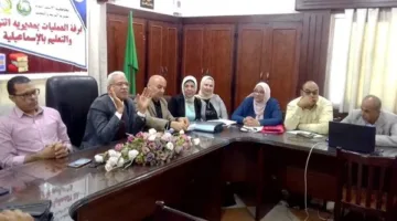 استعدادًا للبداية مع امتحانات الثانوية العامة.. وكيل وزارة التعليم بالإسماعيلية يتفقد الترتيبات النهائية مع رؤساء اللجان.