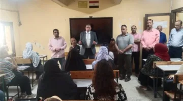 وكيل وزارة التعليم بالجيزة يزور لجان امتحانات الثانوية العامة… جهود كبيرة لمكافحة الغش