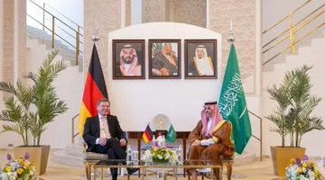 وزير الخارجية يرحب بوزير الخارجية الألماني
