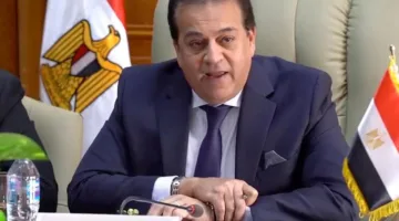 وزير الصحة يقر خطة التأمين الصحي بالتزامن مع انطلاق امتحانات الثانوية العامة