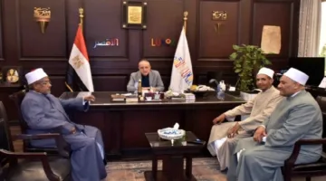 محافظ الأقصر يلتقي بممثلي مبادرة «ومَن أحياها» لمكافحة الثأر والخصومات الاجتماعية