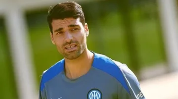 مهاجم إنتر ميلان محتجز في طهران وقد يغيب عن كأس العالم للأندية