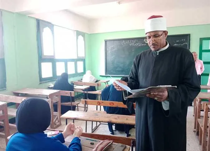 إجراءات صارمة لمكافحة الغش وتعزيز الانضباط في امتحانات الثانوية الأزهرية بكفر الشيخ إجراءات صارمة لمكافحة الغش وتعزيز الانضباط في امتحانات الثانوية الأزهرية بكفر الشيخ