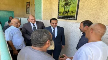 نائب محافظ قنا يزور أماكن إقامة المراقبين تحضيرًا لامتحانات الثانوية العامة