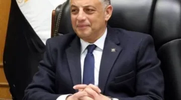 محافظ الإسماعيلية يهنئ الحجاج من الجمعيات الأهلية العائدين من الأراضي المقدسة