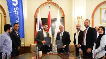 سبرنتس والجامعة البريطانية في مصر تتعاونان لإطلاق شراكة استراتيجية تهدف إلى تمكين الشباب وتأهيلهم لسوق العمل في مجال التكنولوجيا.