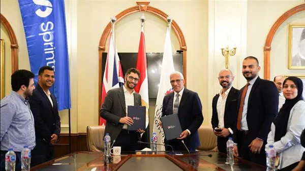 سبرنتس والجامعة البريطانية في مصر تتعاونان لإطلاق شراكة استراتيجية تهدف إلى تمكين الشباب وتأهيلهم لسوق العمل في مجال التكنولوجيا.