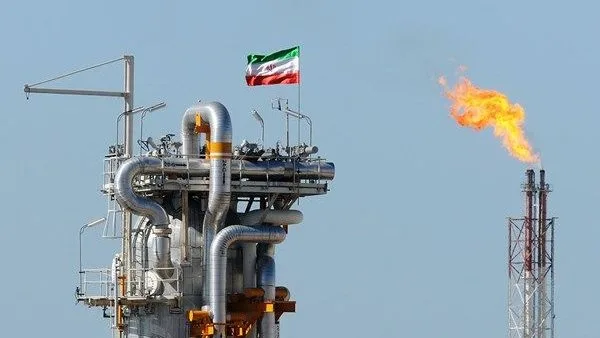 إيران: اندلاع حرائق وكثافة الدخان نتيجة هجوم إسرائيلي على منشآت حقل غاز بارس الجنوبي إيران: اندلاع حرائق وكثافة الدخان نتيجة هجوم إسرائيلي على منشآت حقل غاز بارس الجنوبي