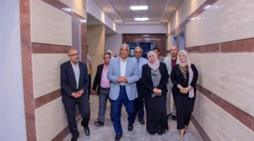 في إطار التحضير للانطلاق التجريبي.. رئيس جامعة طنطا يقوم بزيارة عيادات مستشفى طب الأسنان