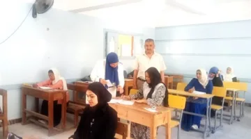 وكيل الأزهر يكوّن لجنة طارئة للتحقيق في شكاوى طلاب القسم العلمي بشأن امتحان الفيزياء.