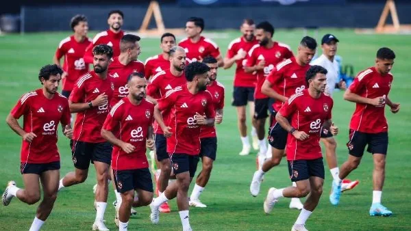 بعد 15 دقيقة: الأهلي يضغط على دفاع إنتر ميامي ويضيع فرصتين للتسجيل بعد 15 دقيقة: الأهلي يضغط على دفاع إنتر ميامي ويضيع فرصتين للتسجيل