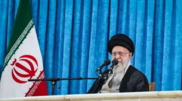 مسؤول إسرائيلي: لا نُغلق الباب أمام استهداف المرشد الإيراني ضمن حملتنا العسكرية
