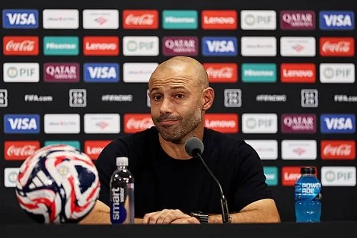 مدرب إنتر ميامي: كنا نعلم أننا نواجه فريقاً منافساً وأشعر بالرضا عن أداء الفريق. مدرب إنتر ميامي: كنا نعلم أننا نواجه فريقاً منافساً وأشعر بالرضا عن أداء الفريق.