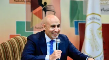 وزير التعليم يراقب انطلاق امتحانات الثانوية العامة 2025 من غرفة التحكم بالوزارة