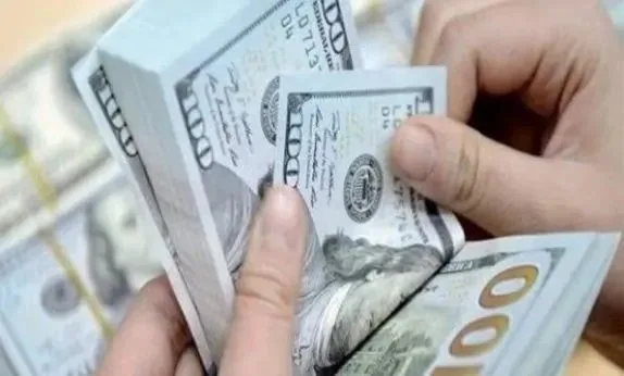 أسعار الدولار في مصر اليوم الأحد 15 يونيو 2025: استقرار رسمي وارتفاع في السوق الموازي نتيجة التوترات العالمية أسعار الدولار في مصر اليوم الأحد 15 يونيو 2025: استقرار رسمي وارتفاع في السوق الموازي نتيجة التوترات العالمية