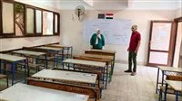 قدوم طلاب الثانوية العامة من جميع محافظات البلاد إلى قاعات الامتحانات