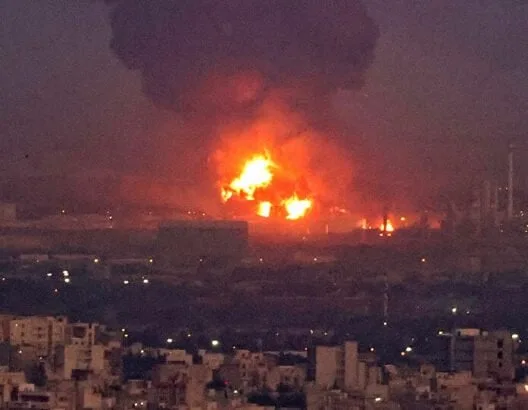 الحكومة الإيرانية: سنتواصل في ردودنا على إسرائيل حسبما تراه قواتنا المسلحة مناسبًا. الحكومة الإيرانية: سنتواصل في ردودنا على إسرائيل حسبما تراه قواتنا المسلحة مناسبًا.