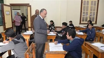 محافظ أسيوط يزور لجان الامتحانات في اليوم الأول من الثانوية العامة محافظ أسيوط يزور لجان الامتحانات في اليوم الأول من الثانوية العامة
