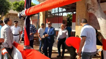 رئيس مدينة دسوق في كفر الشيخ يقوم بجولة تفقدية لليقظة على لجان امتحانات الثانوية العامة.
