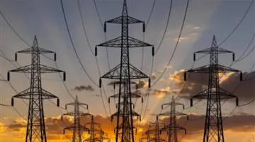 خطة مصرية من ثلاث خطوات وإرسال ثلاث سفن غاز لضمان استقرار التيار الكهربائي في صيف 2025
