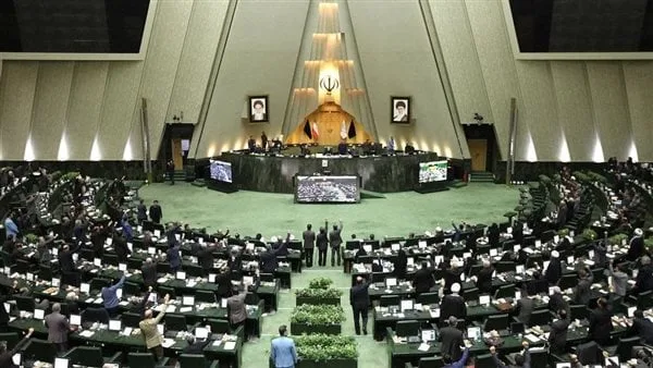 البرلمان الإيراني يطالب بتخلي طهران عن معاهدة منع انتشار الأسلحة النووية البرلمان الإيراني يطالب بتخلي طهران عن معاهدة منع انتشار الأسلحة النووية