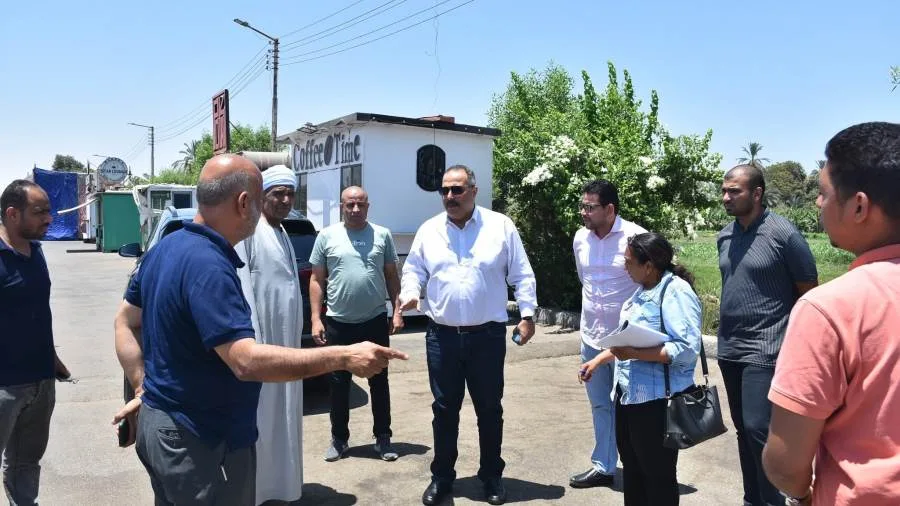 مياه الأقصر تستكشف إمكانية تقديم خدمة الصرف الصحي لمنطقة الجولي فيل