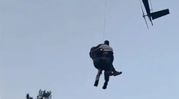 الجيش يستخدم الطوافة لإنقاذ مواطن سقط في وادٍ