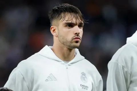 ريال مدريد يؤمن مستقبل أسينسيو بخاتم ذهبي