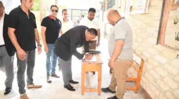 محافظ مطروح يتابع انطلاق امتحانات الثانوية العامة في يومها الأول