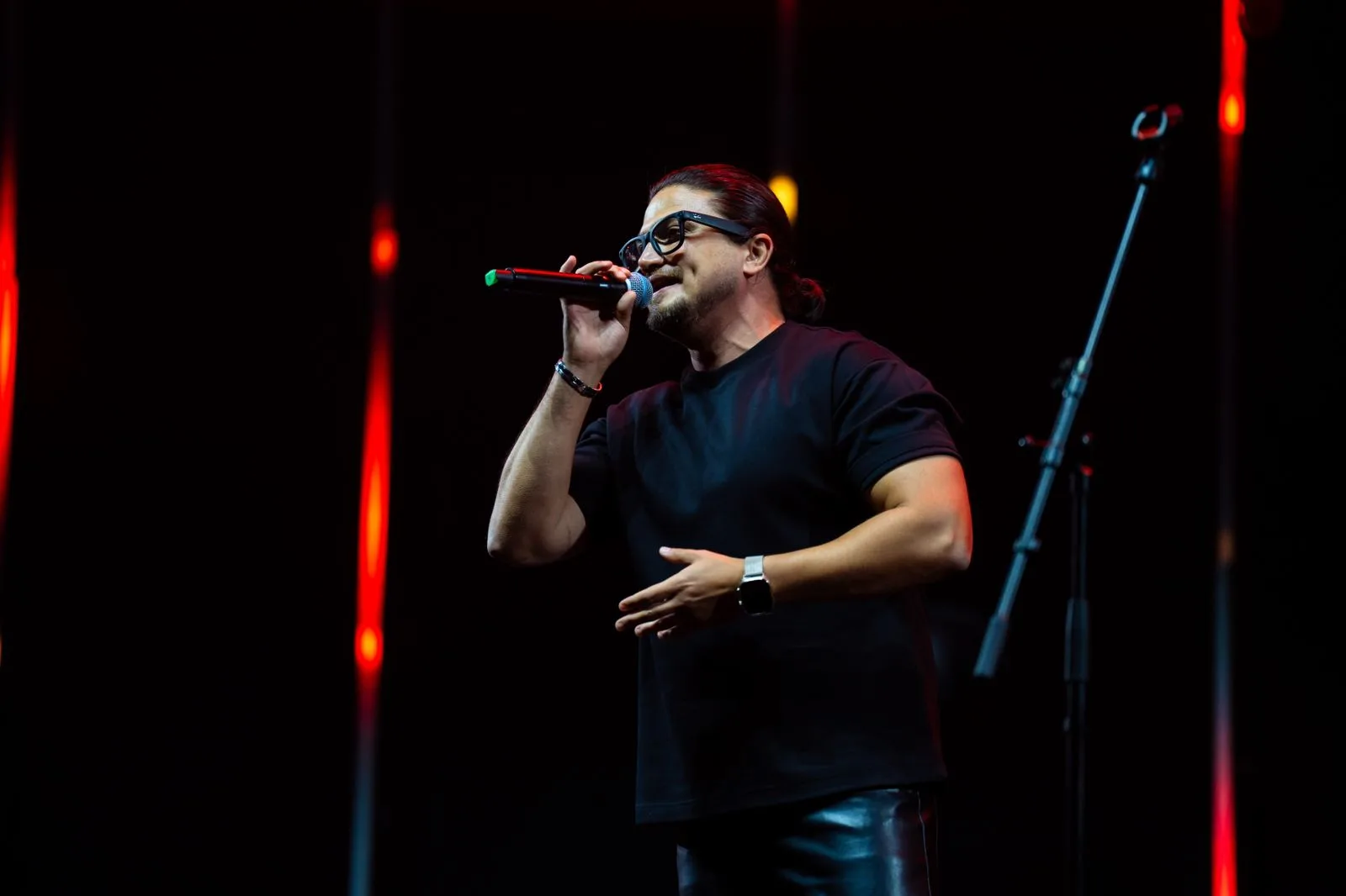 رامي جمال وجنات ومايا نصري وفرقة بلو يضيئون جدة في حفلة “نوستالجيا فورها” رامي جمال وجنات ومايا نصري وفرقة بلو يضيئون جدة في حفلة “نوستالجيا فورها”