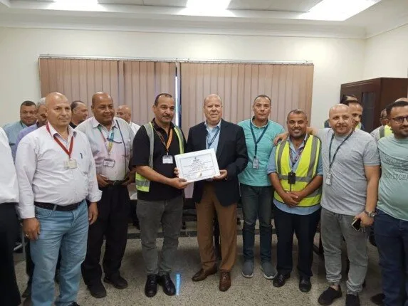 في فعالية خاصة.. خالد عطوة يكرم مجموعة من موظفي «مصر للطيران للخدمات الأرضية» في فعالية خاصة.. خالد عطوة يكرم مجموعة من موظفي «مصر للطيران للخدمات الأرضية»
