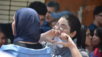 احتفالات طلاب الصف الثالث الثانوي 2025 خارج اللجان بعد أول يوم امتحانات (فيديو وصور)