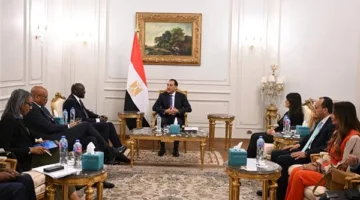 مدبولي يجتمع بالمدير التنفيذي لمؤسسة التمويل الدولية