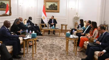 مدبولي يناقش مع البنك الدولي تسريع تشغيل المطارات المصرية بنظام الخصخصة