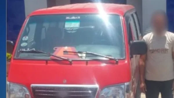 إيقاف سائق ميكروباص يقود عكس الاتجاه في الزقازيق ويهدد سلامة المواطنين