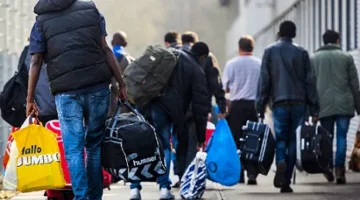 هولندا: الآلاف يقطعون 40 كيلومترًا تضامنًا مع اللاجئين